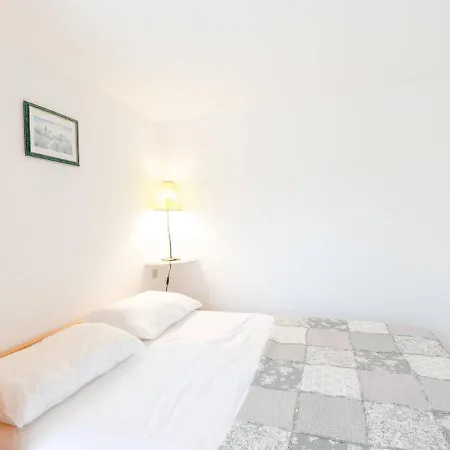 Chaleureuse à - 6 Pers, Près De La Plage, Garage, Cuisine équipée, Confort Moderne - Fr-1-409a-17 * Gruissan
