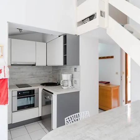 Chaleureuse A - 6 Pers, Pres De La Plage, Garage, Cuisine Equipee, Confort Moderne - Fr-1-409a-17 Gruissan